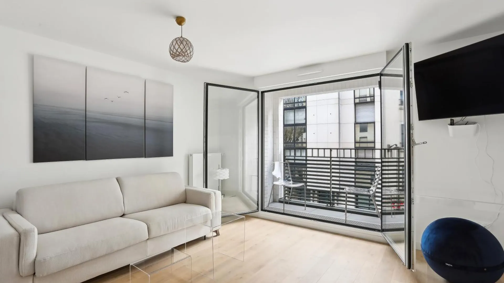 Chic Et Minimaliste Studio Batignolle/Montmartre By Weekome Paris 0*,  France